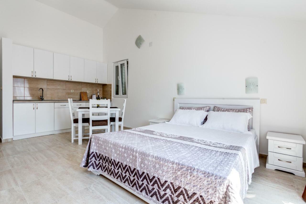 Villa San Apartments Tivat Exterior foto